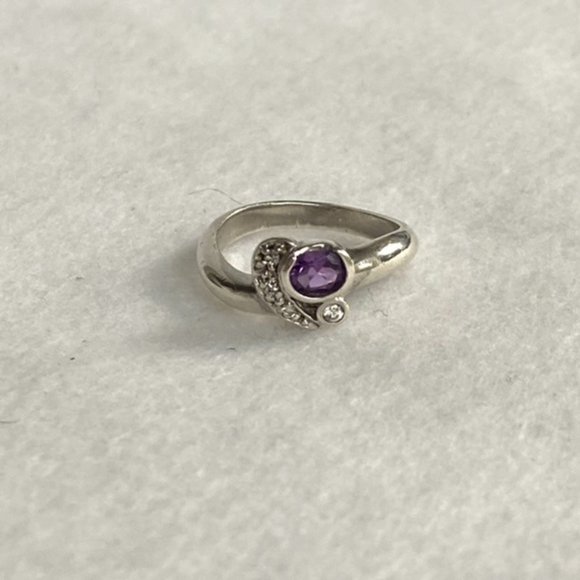 Sterling Silver 925 Oval Faceted Amethyst Modernist Ring Crystal Accents Size 6 - Picture 5 of 11